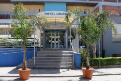 HOTEL LEUCO *** plná penze, bazén i plážový servis v ceně!